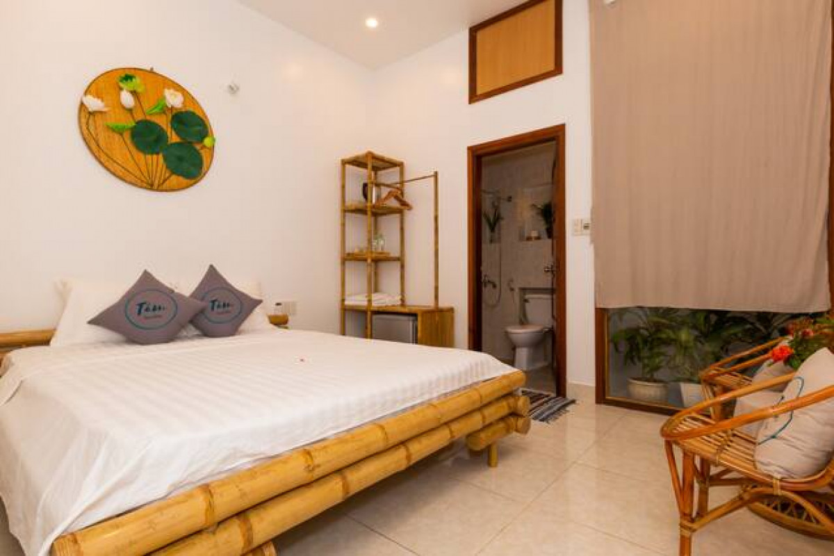 Mẫu phòng ngủ homestay được trang trí mang đậm phong cách dân dã với vật liệu chính là mây tre